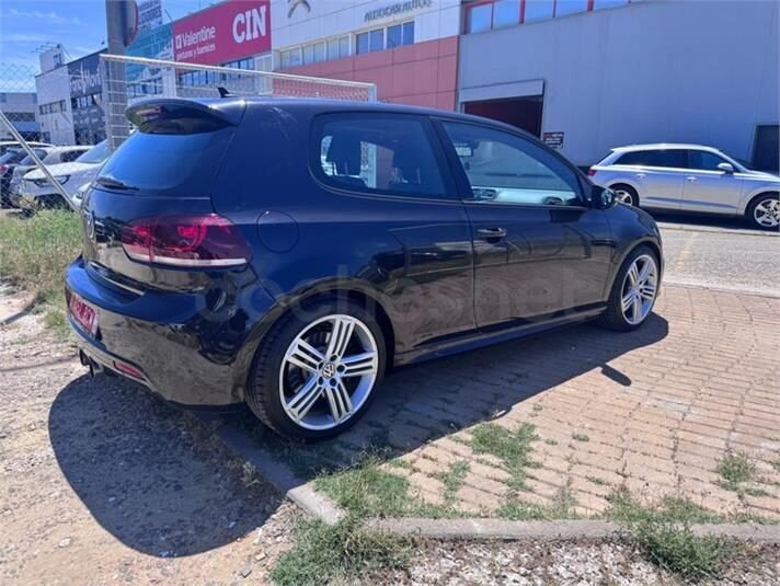 VOLKSWAGEN Golf VI 2.0 TSI DSG 4Motion R